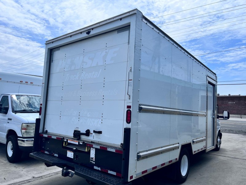 gmc savana cutaway 2022 7GZ37TC79NN011014 image gmc savana cutaway 2022 7GZ37TC79NN011014 image